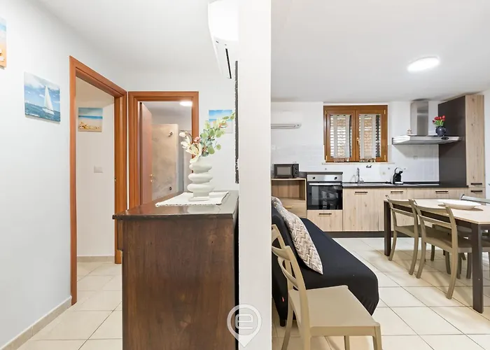 Costa Nord Ovest Apartment *